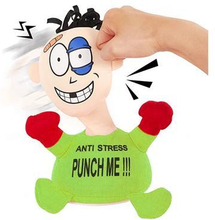 Rolig Punch Me Screaming Doll, interaktiva leksaker Grön