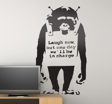 Lach nu apen Banksy sticker