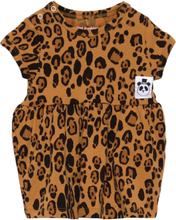 Basic Leopard Ss Dress Dresses & Skirts Dresses Casual Dresses Short-sleeved Casual Dresses Multi/patterned Mini Rodini