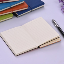 Vorderes tragbares A6 Notizbuch PU-Leder Softcover mit elastischem Verschluss ausgekleidet leeres Papier Travel Journal täglich Notizblock