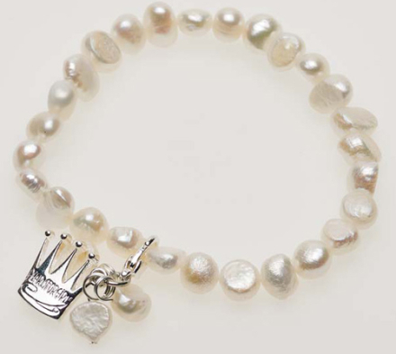 Pearls for Girls. Armband med vita pärlor