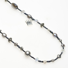 Pearls for Girls. Halsband med pärlor och silverdetaljer, längd 120 cm