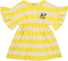 Yellow Stripes Ruffle Dress Dresses & Skirts Dresses Casual Dresses Short-sleeved Casual Dresses Gul Bobo Choses*Betinget Tilbud