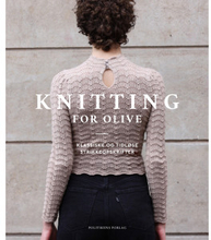 Knitting for Olive - Bok av Caroline Larsen & Pernille Larsen