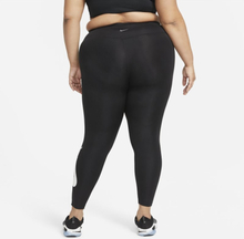 Nike Plus Size - Swoosh Run Women's Running Leggings - Black